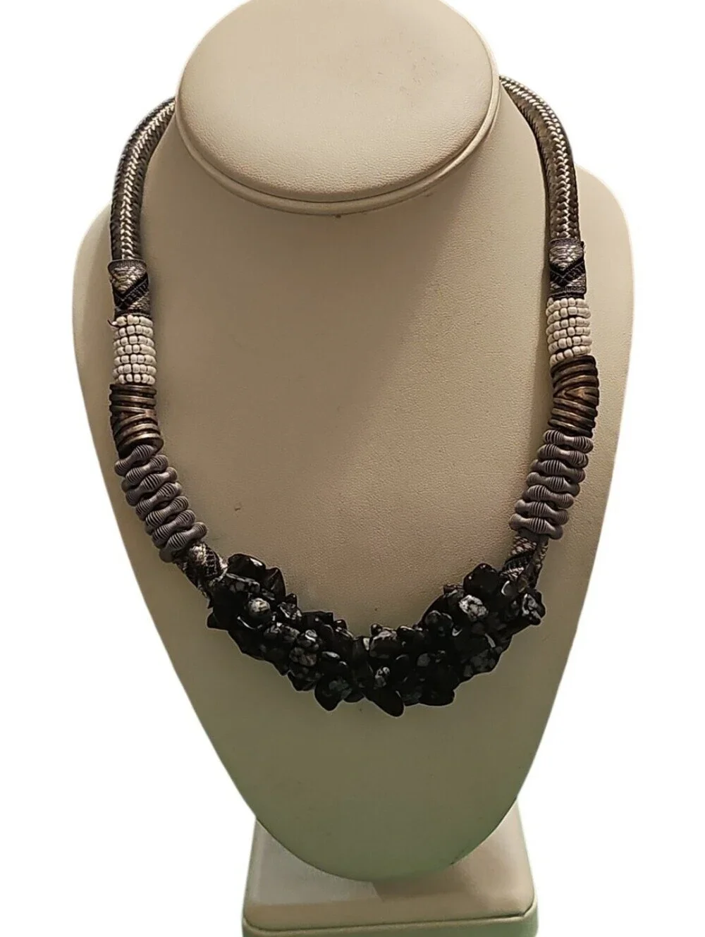 NWT Gina LAURA Statement Black Stone Mixed Materials Cluster Necklace